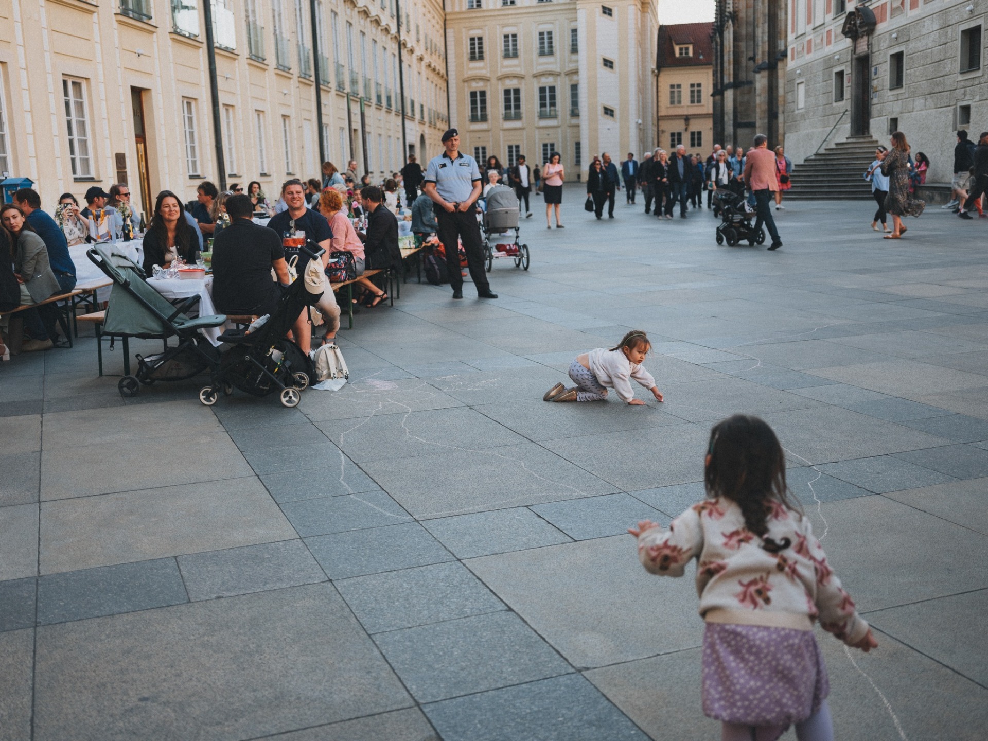 Fotografie 12 projektu Stůl kolem katedrály